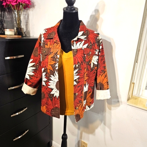 L French Laundry, burgundy, sunflowers pattern jean jacket. - Picture 5 of 13